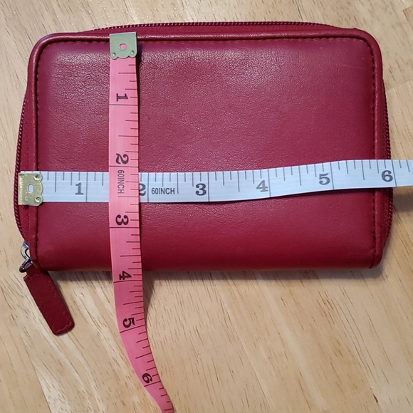 Small zip around Fossil wallet - Picture 5 of 6